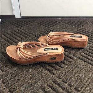 Candie’s wooden girls sandals